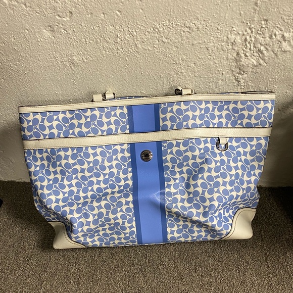 Coach Handbags - COACH BAG